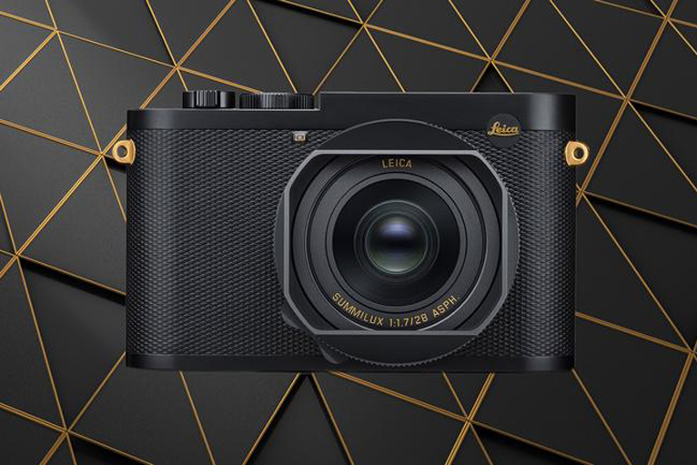 Leica D-Lux 7 007 Edition: Leica goes undercover with a stylish limited  edition camera inspired by James Bond