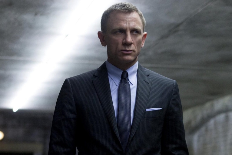 Every Piece Of Daniel Craig's No Time To Die Wardrobe That You Can Buy ...