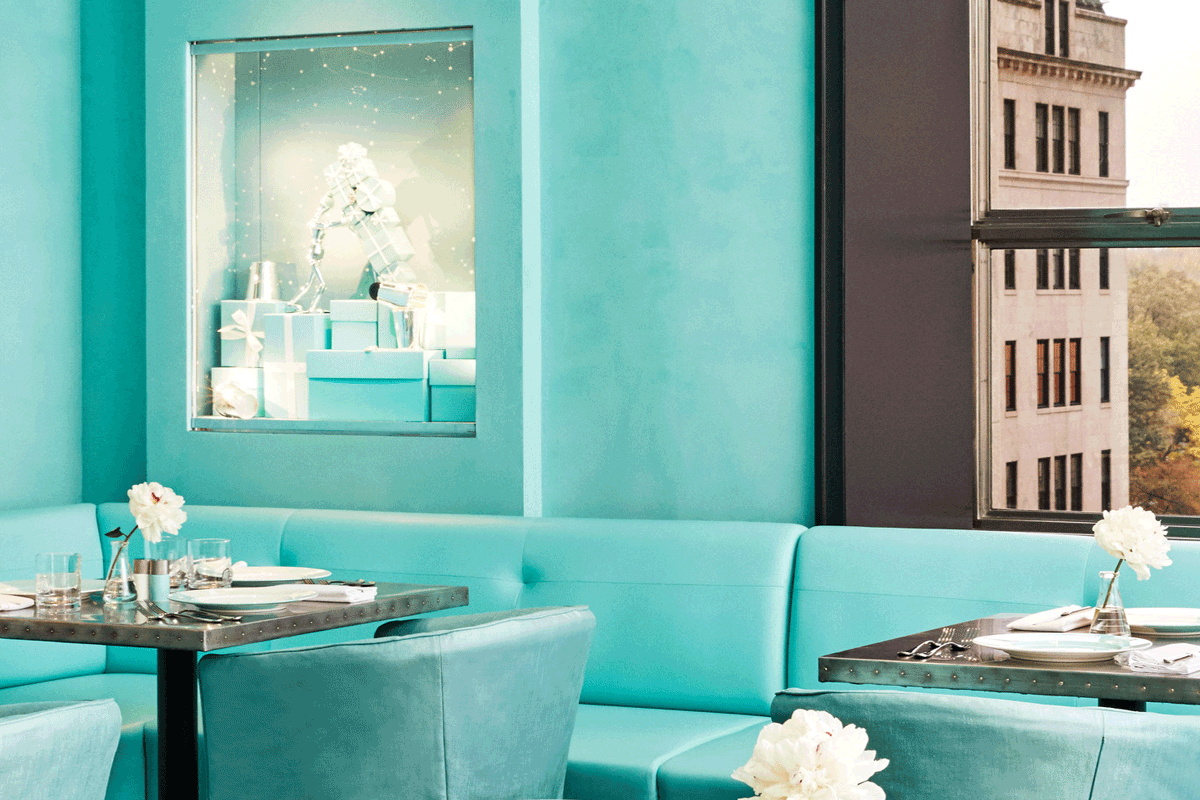 Tiffany S Iconic Blue Box Caf Lands Next Month In Dubai Mall GQ   AqyjMj8O Tiffanys Blue Box Cafe Promo 1 1200x800 