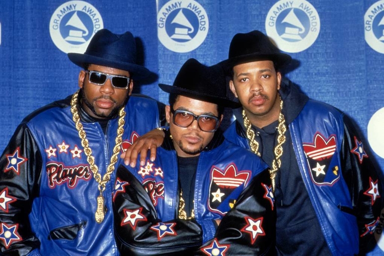 The Greatest Outfits In Grammys History - GQ Middle East