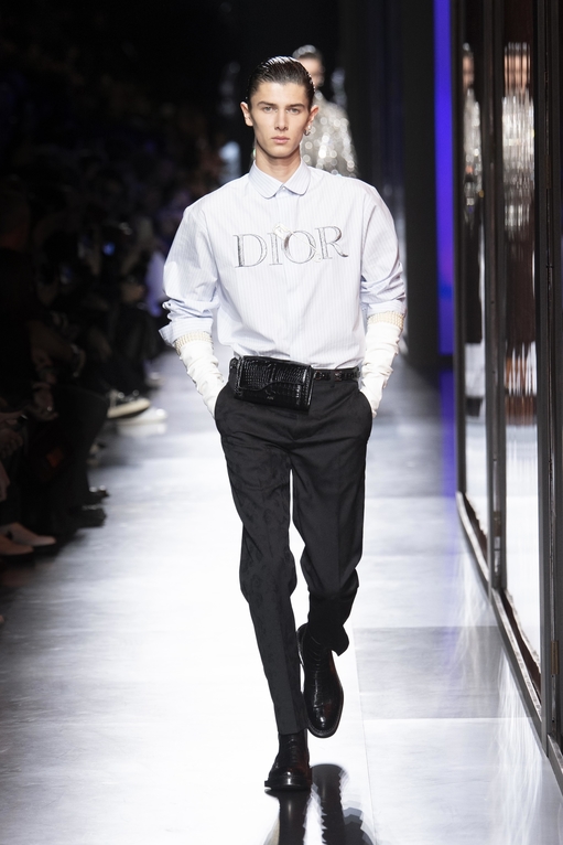 Kim Jones’ FW20 Dior MEN Show Brings Elegance To The Menswear Spotlight ...