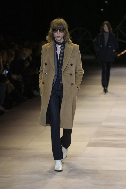 Hedi Slimane's FW20 Celine Show: Retro, But Not Kitsch - GQ Middle ...