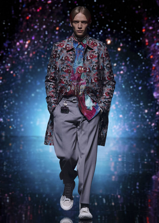 Dior's Fall 2021 Show Goes Intergalactic - GQ Middle East